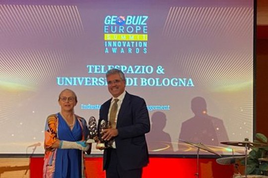 Università di Bologna e Telespazio ricevono il Geobuiz Innovation Award